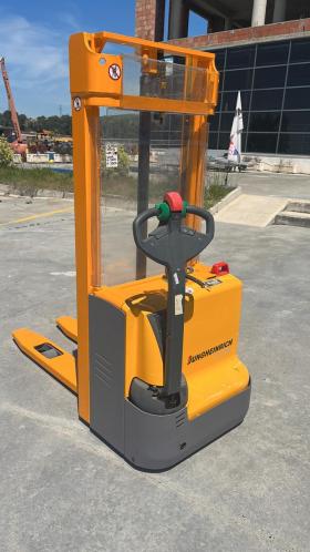 Traspalet Jungheinrich  , model EJC 110